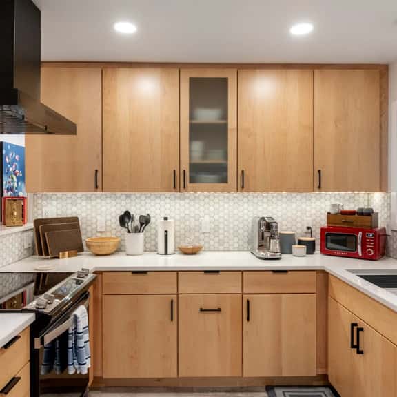 Juneau Luxury Modern 3BR | Downtown Douglas | Family Friendly - Image 1