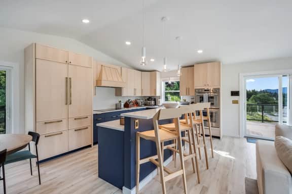 Luxury | Family Friendly | Panoramic View |Magical Mountain Retreat - Image 2