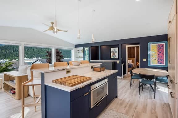 Luxury | Family Friendly | Panoramic View |Magical Mountain Retreat - Image 3