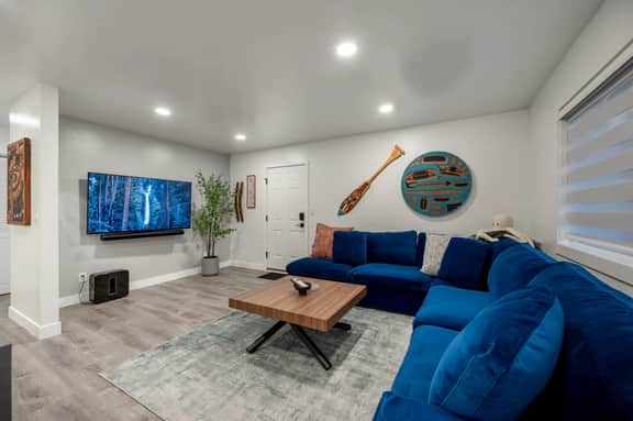 Modern Juneau 2-Bed Retreat | Fast Wi-Fi | Close to Downtown - Image 4